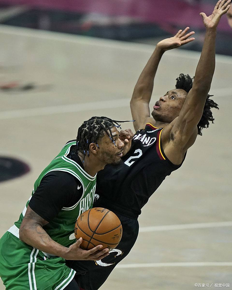 NBA季后赛倒计时；波士顿凯尔特人关键时刻迎来里程碑；细节引发关注；球迷炸锅；细节决定成败