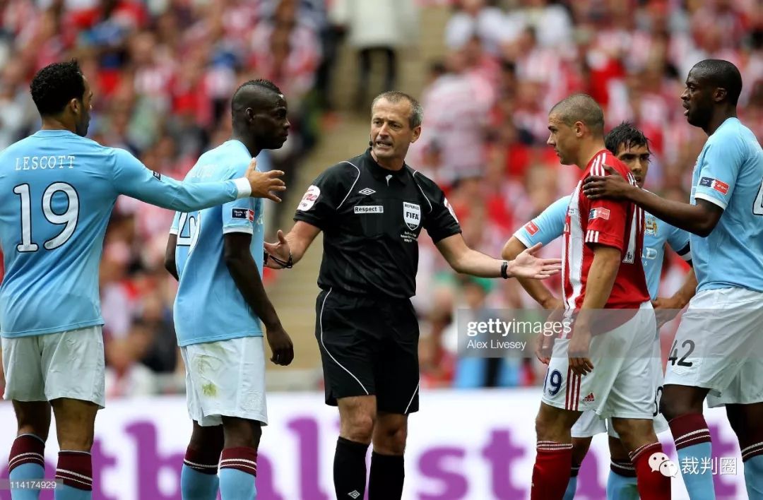 米兰体育在线-曼城传奇门将伯特